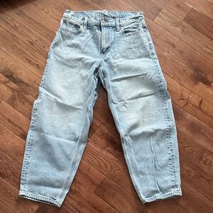 Women’s Barrel Light Blue Jeans
